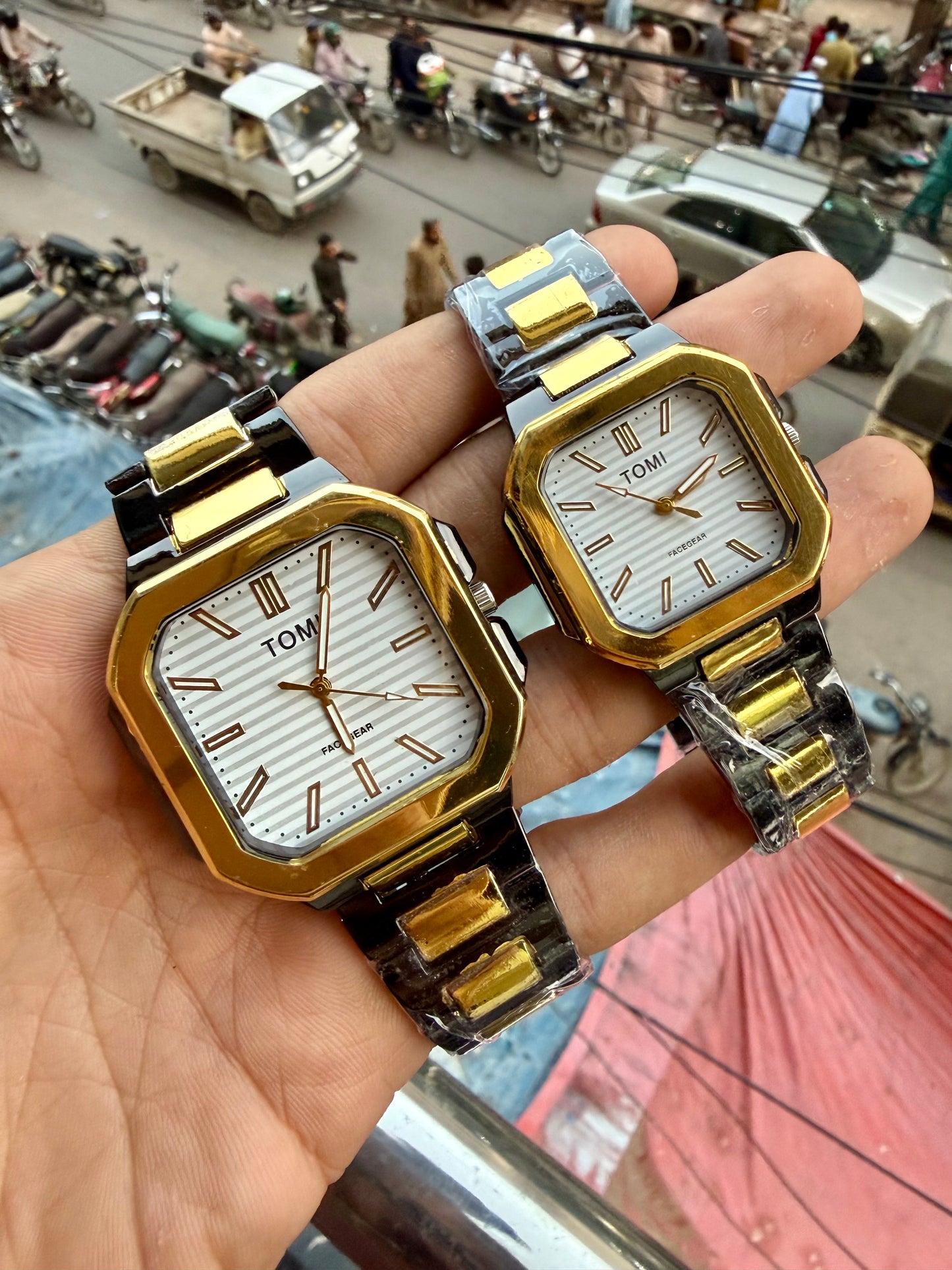 TOMI CUBITUS PAIR