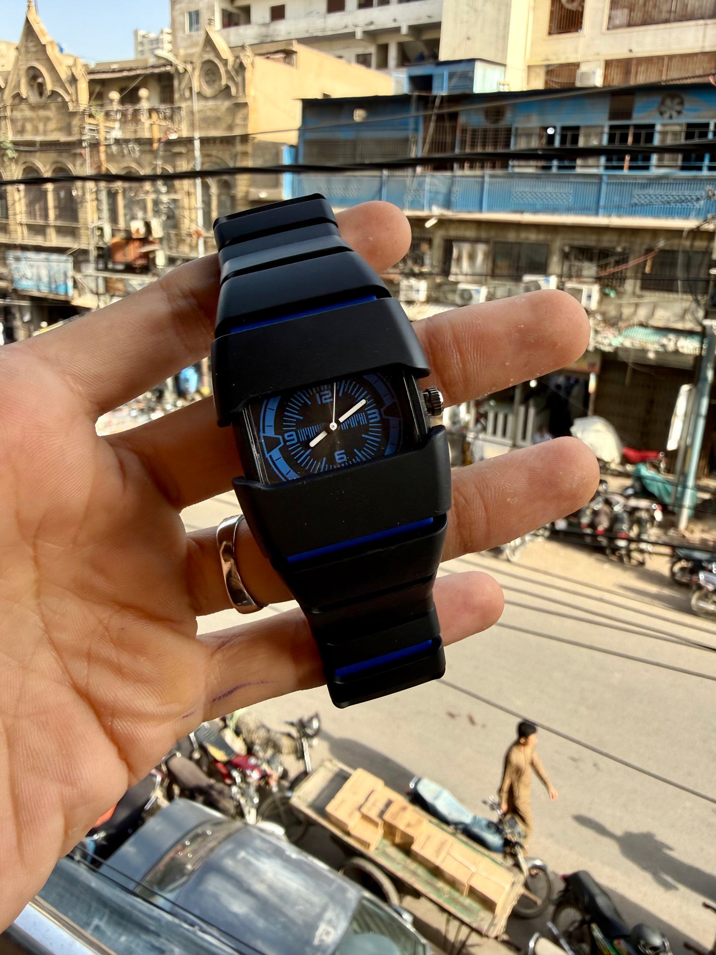 Fibre Snake Watch