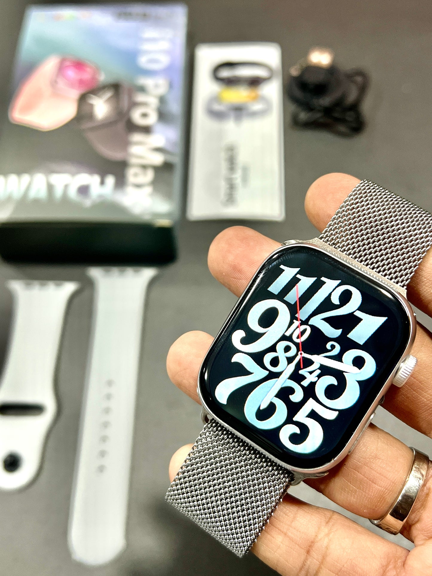 I10 Pro Max With Magnet Chain