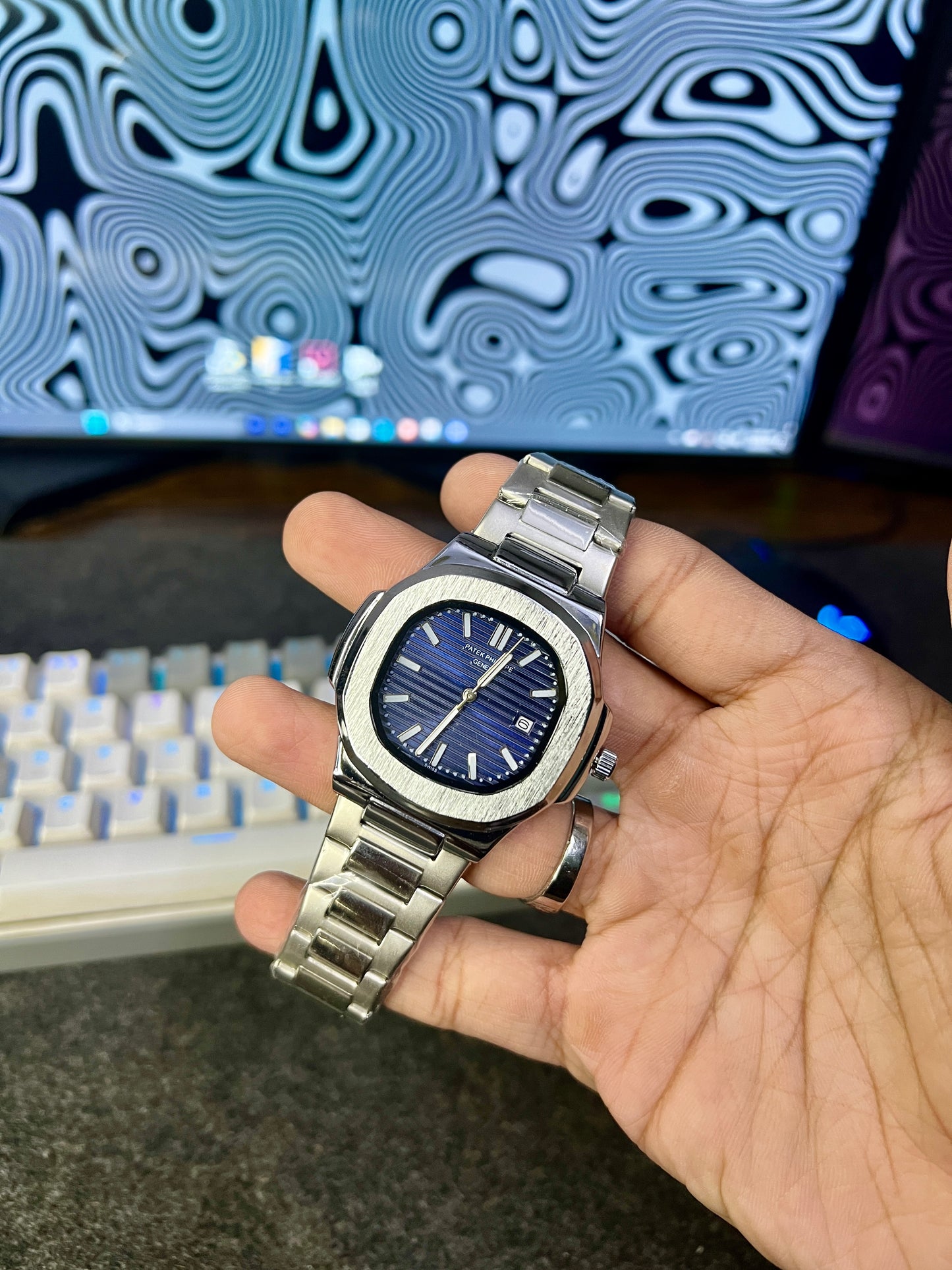 Patek Philippe Nautilus Date Watch