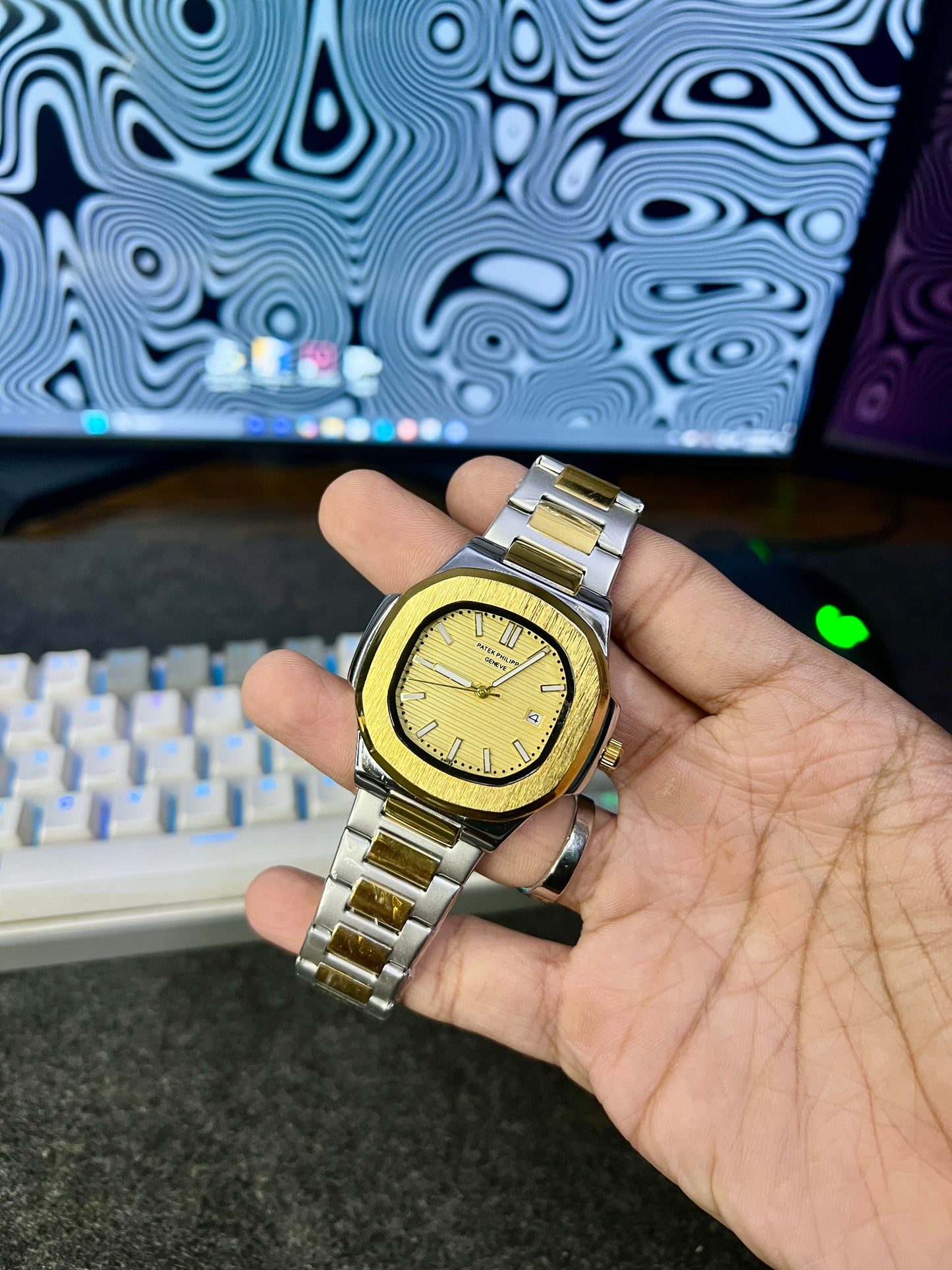 Patek Philippe Nautilus Date Watch