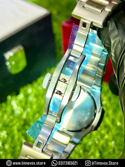 Patek Philippe Nautilus Date Watch