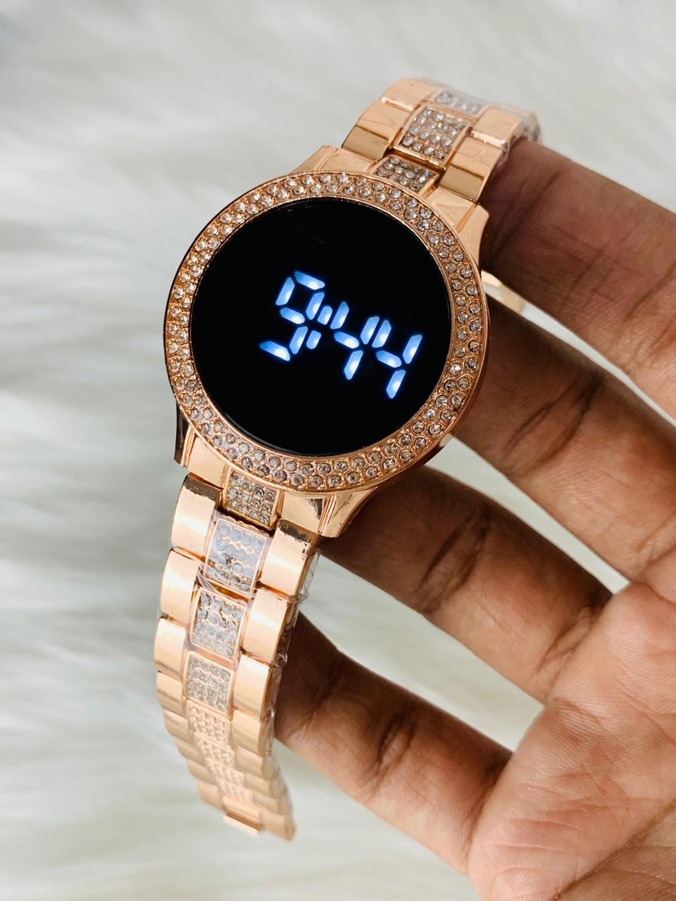 Religio Feminino LED Luxury Watch